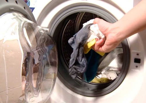 Почему стиральная машина не отжимает белье